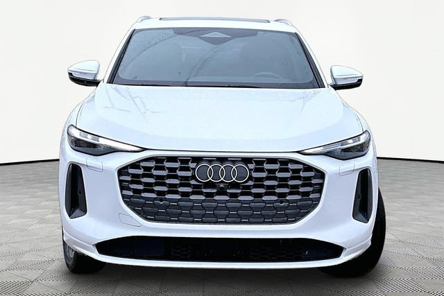 Certified 2025 Audi Q5 Premium Plus AWD/4WD image 3