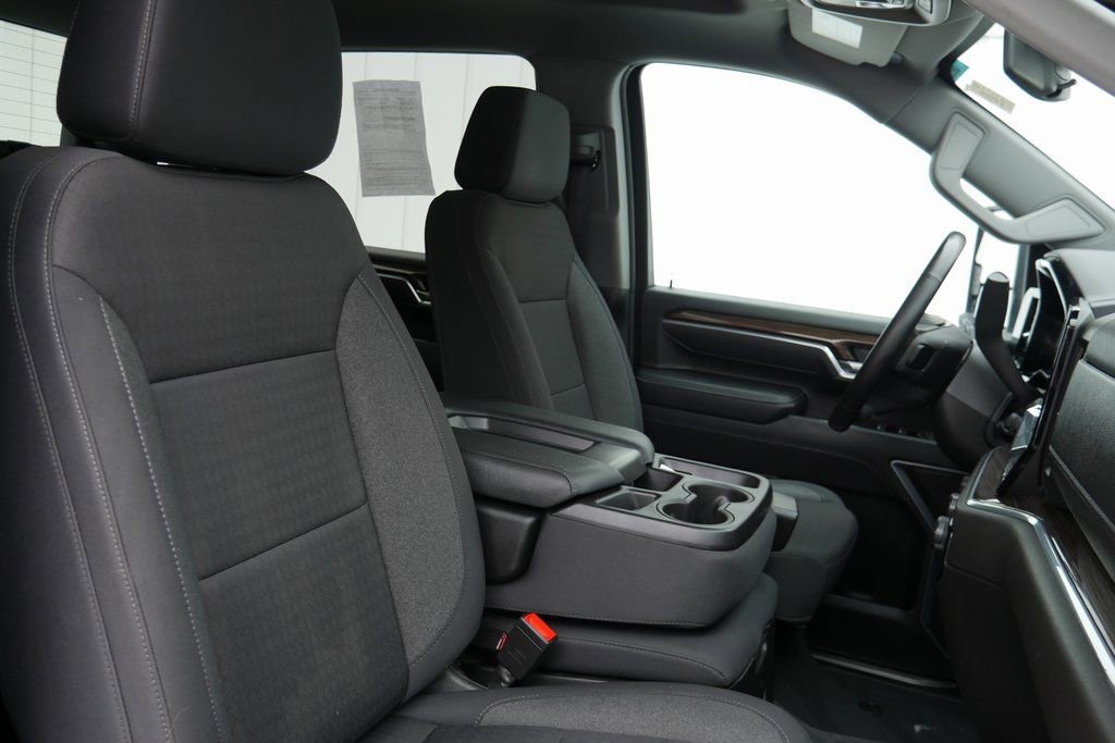 Used 2025 Chevrolet Silverado 2500 LT w/ Convenience Package image 21