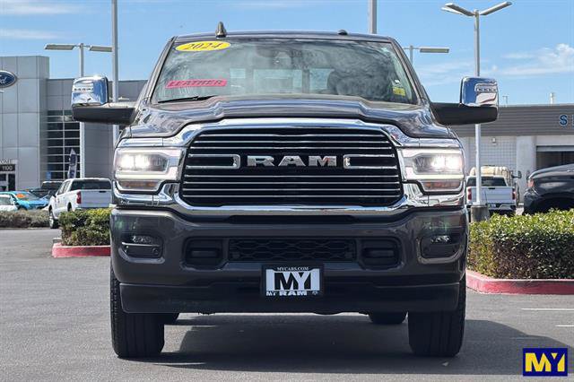 Used 2024 RAM 2500 Laramie w/ Safety Group AWD/4WD image 9