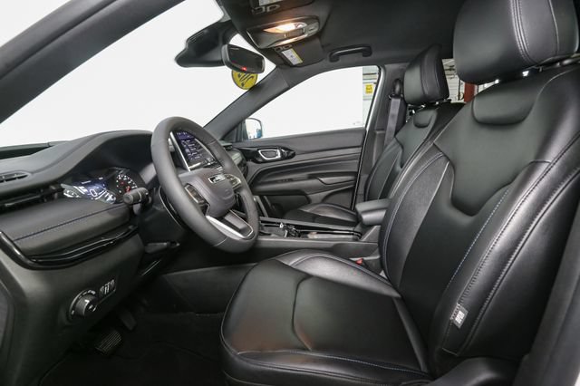 Used 2026 Jeep Compass Limited AWD/4WD image 38
