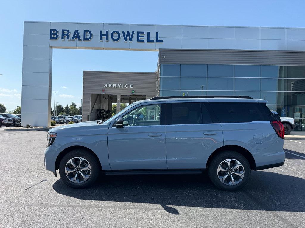 New 2027 Ford Expedition Active AWD/4WD image 1