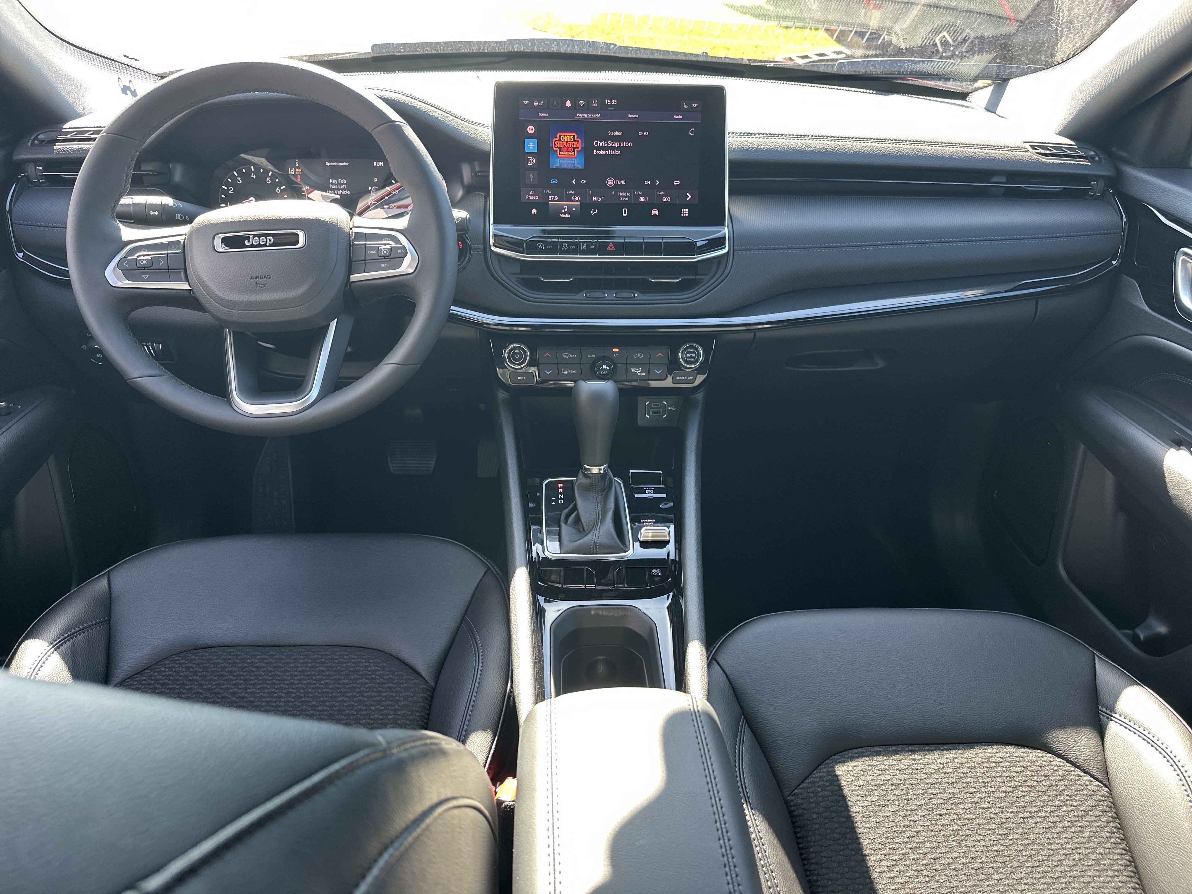 New 2026 Jeep Compass Latitude image 11