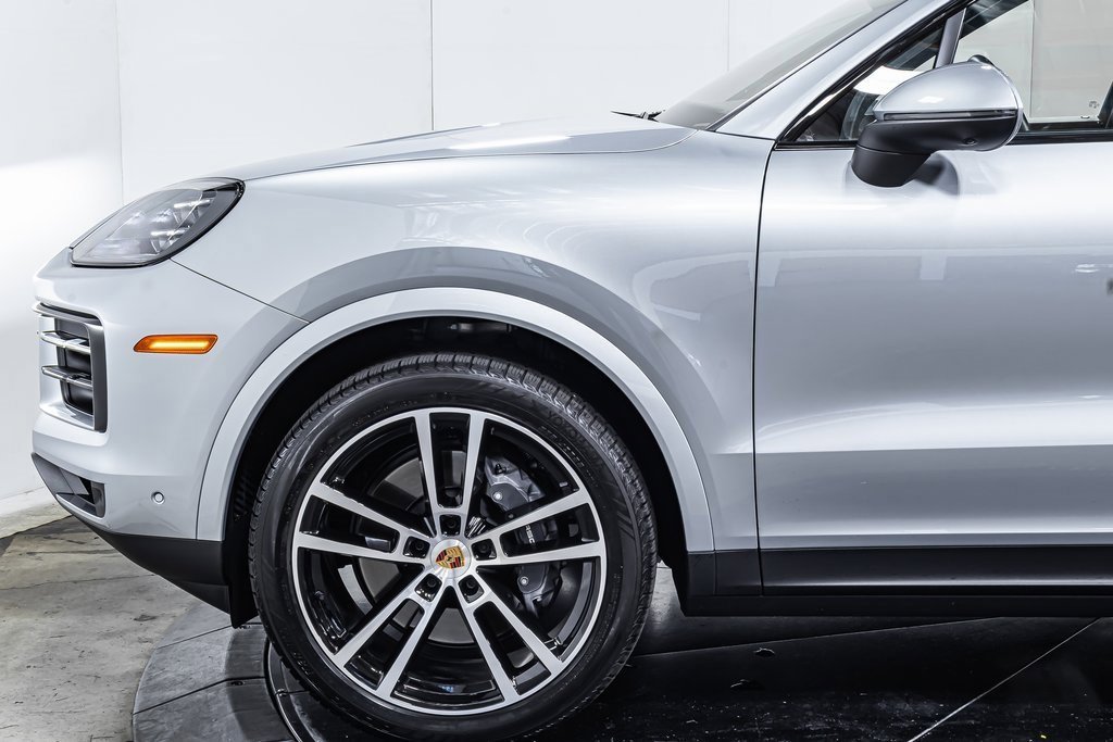 Certified 2025 Porsche Cayenne image 20