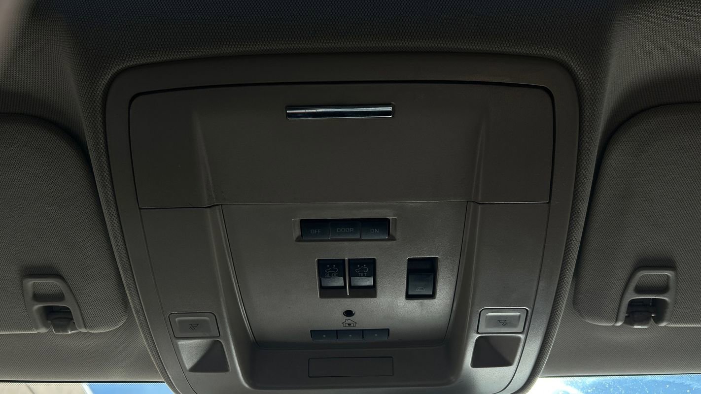 Used 2015 Chevrolet Silverado 2500 High Country w/ Duramax Plus Package image 40