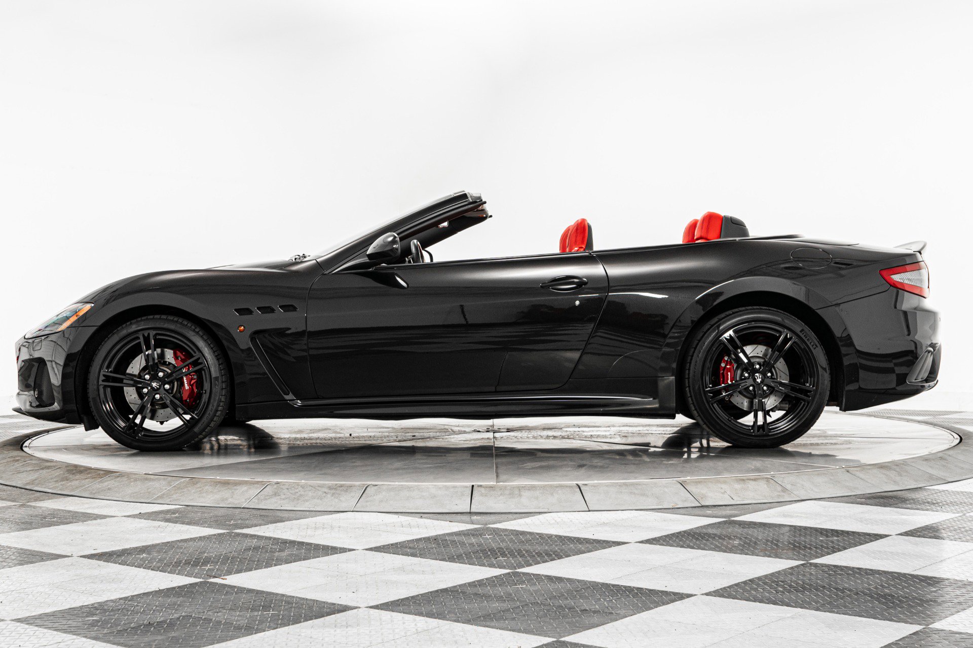 Used 2019 Maserati GranTurismo MC image 6