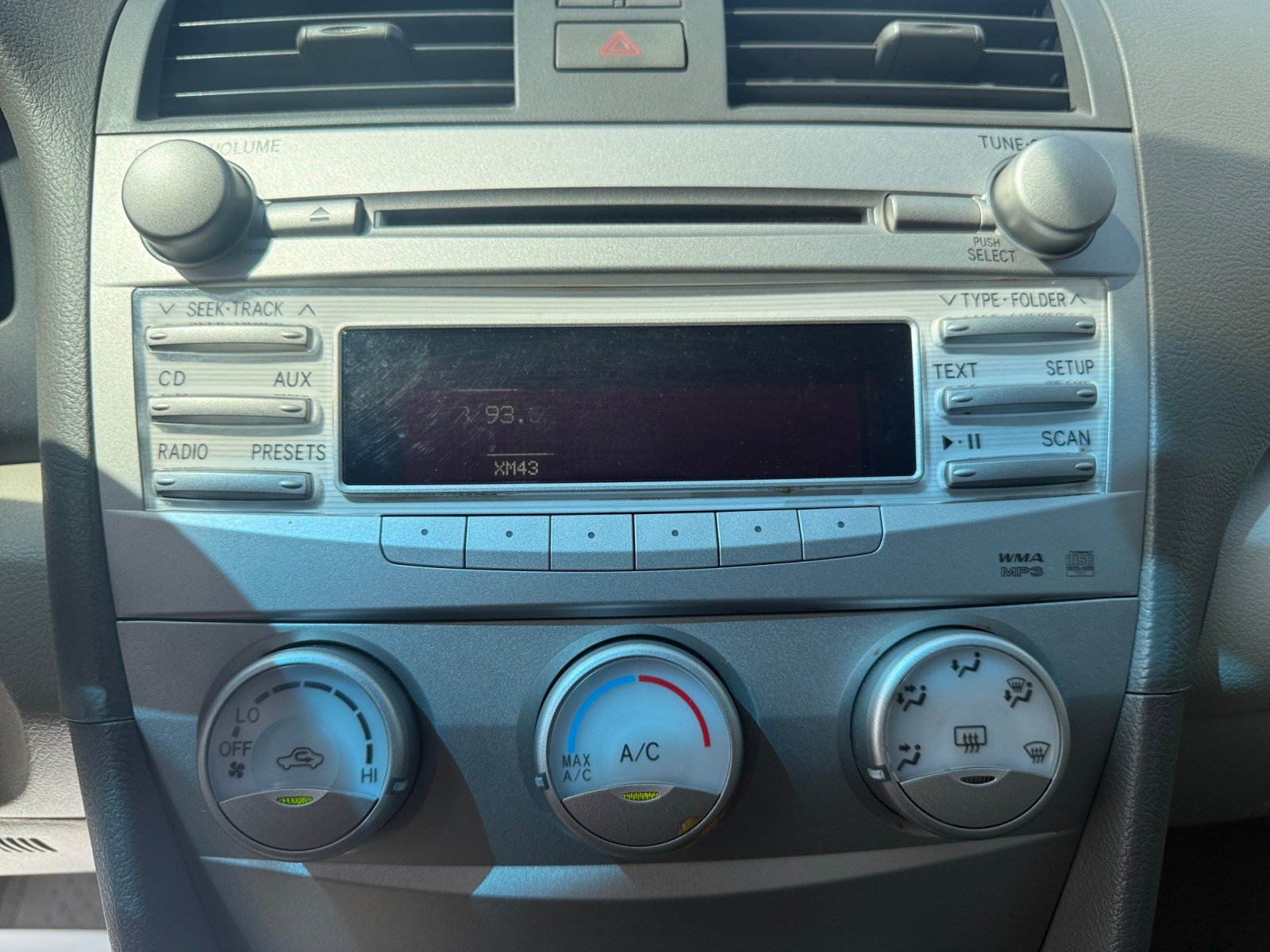 Used 2011 Toyota Camry LE w/ LE Extra-Value Pkg FWD image 26