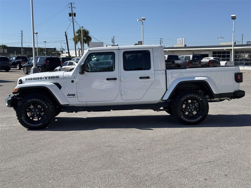 New 2025 Jeep Gladiator High Tide image 2