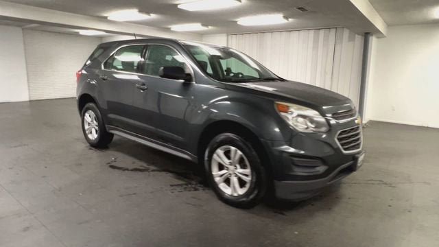 Used 2017 Chevrolet Equinox LS FWD image 2