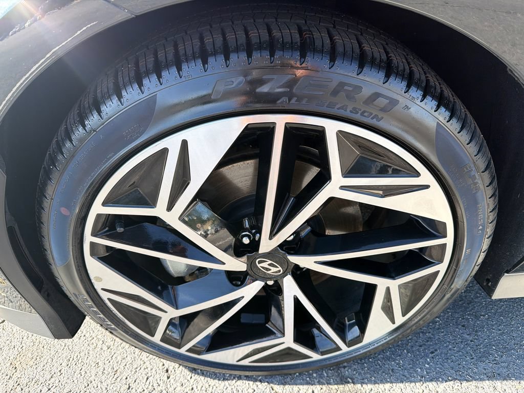 Used 2023 Hyundai Ioniq 6 Limited RWD image 11