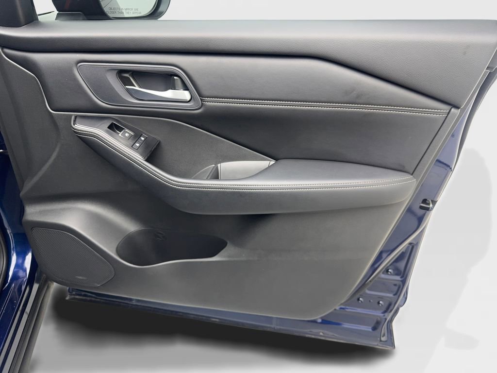 Used 2024 Nissan Rogue SL image 48