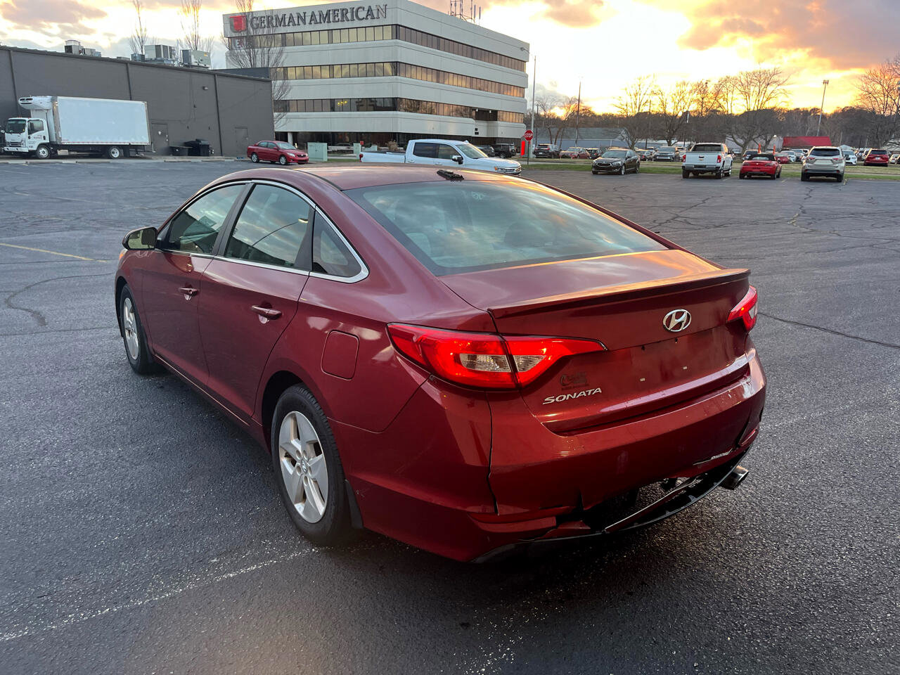 Used 2016 Hyundai Sonata SE image 3