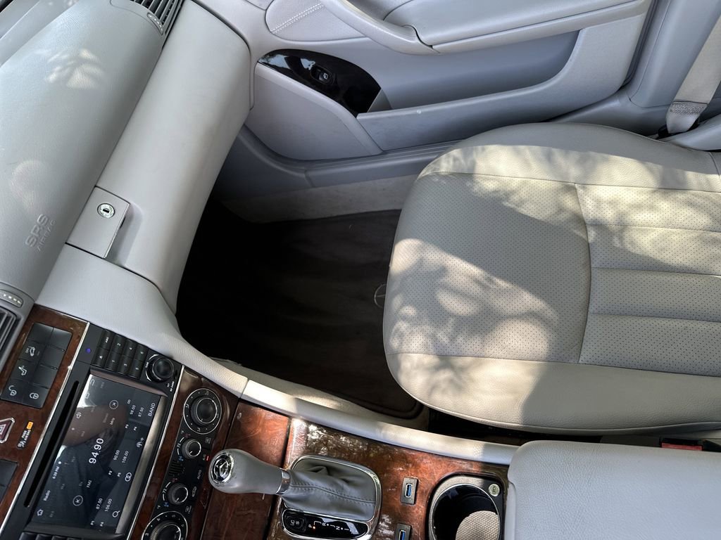 Used 2006 Mercedes-Benz C 350 Sedan image 22