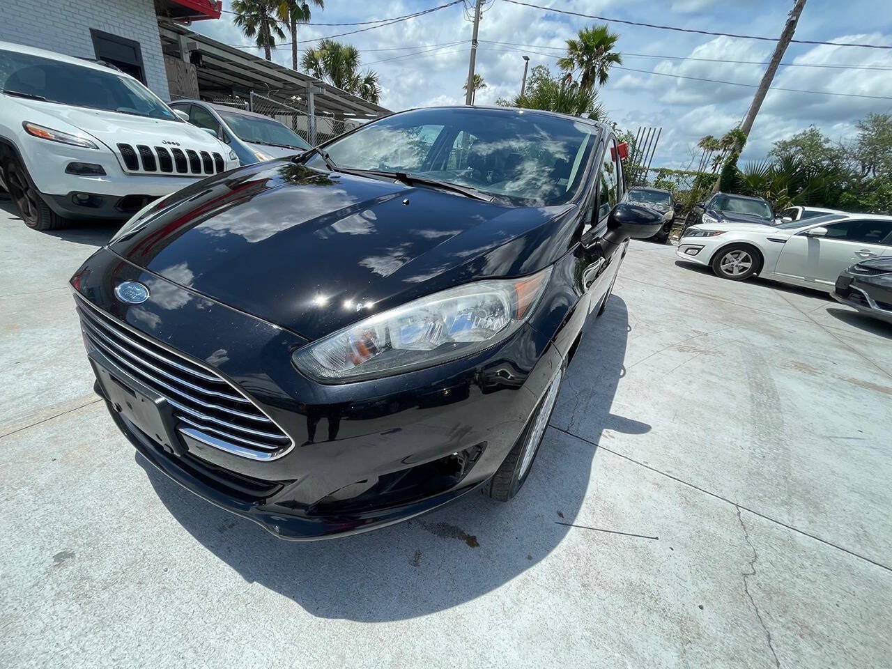 Used 2019 Ford Fiesta S FWD image 4