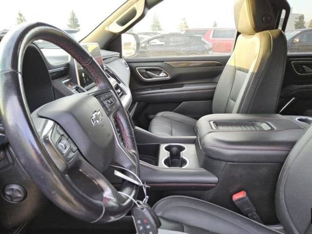 Used 2022 Chevrolet Tahoe RST w/ Luxury Package AWD/4WD image 7