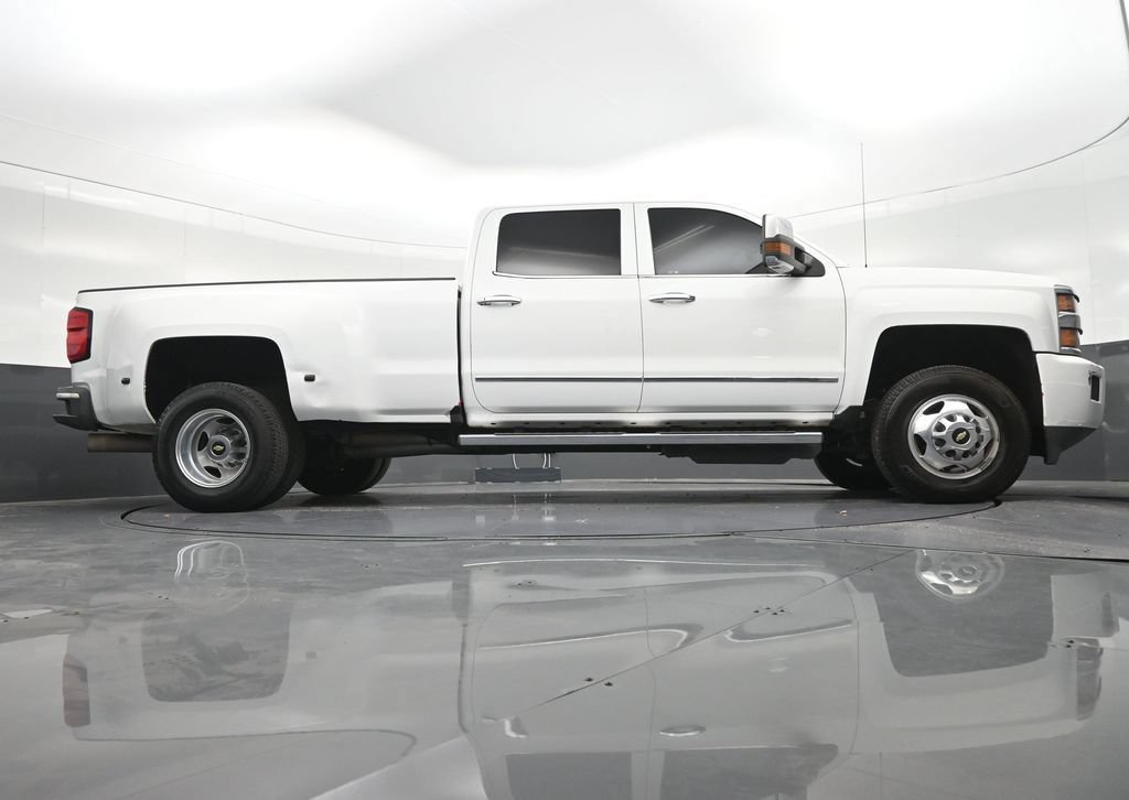 Used 2019 Chevrolet Silverado 3500 High Country w/ Duramax Plus Package AWD/4WD image 30