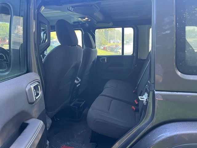 Certified 2022 Jeep Wrangler Unlimited Sahara AWD/4WD image 12