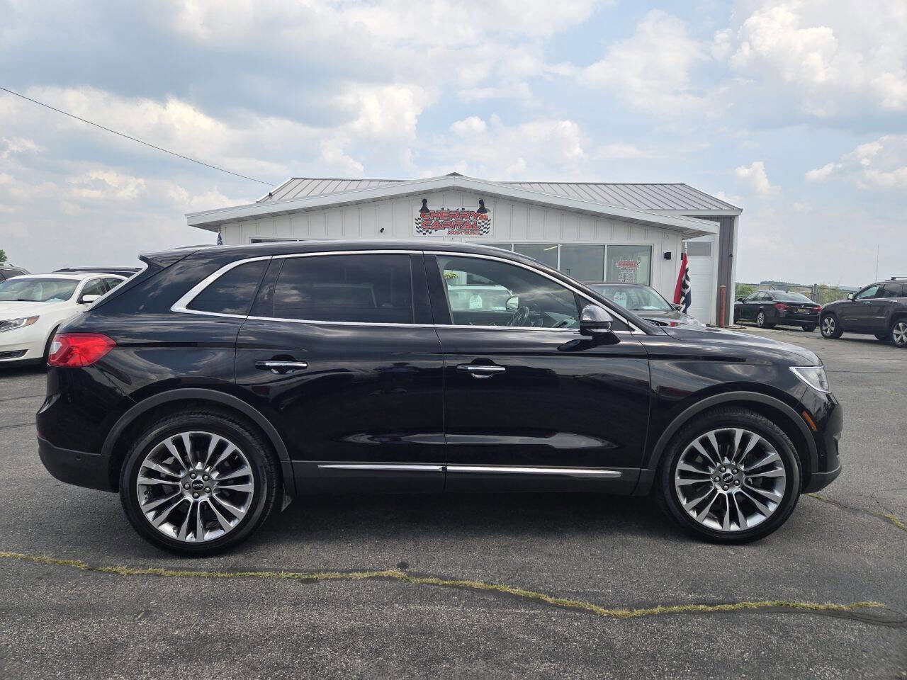 Used 2016 Lincoln MKX Reserve w/ Luxury Package image 9