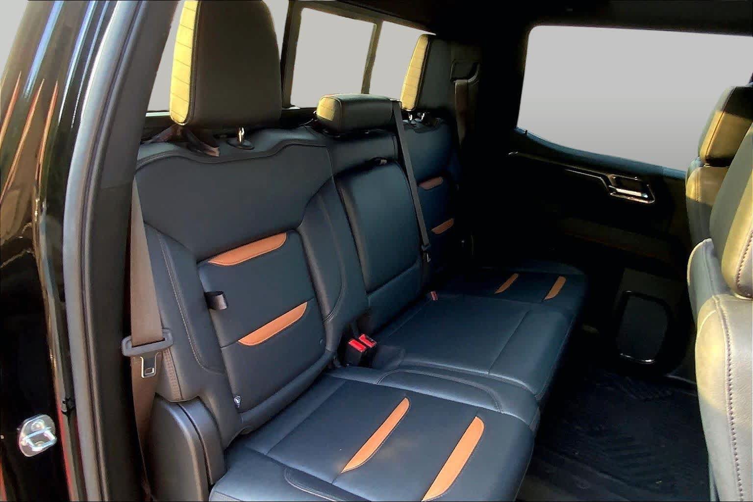 Used 2023 GMC Sierra 1500 AT4 w/ AT4 Premium Package AWD/4WD image 19