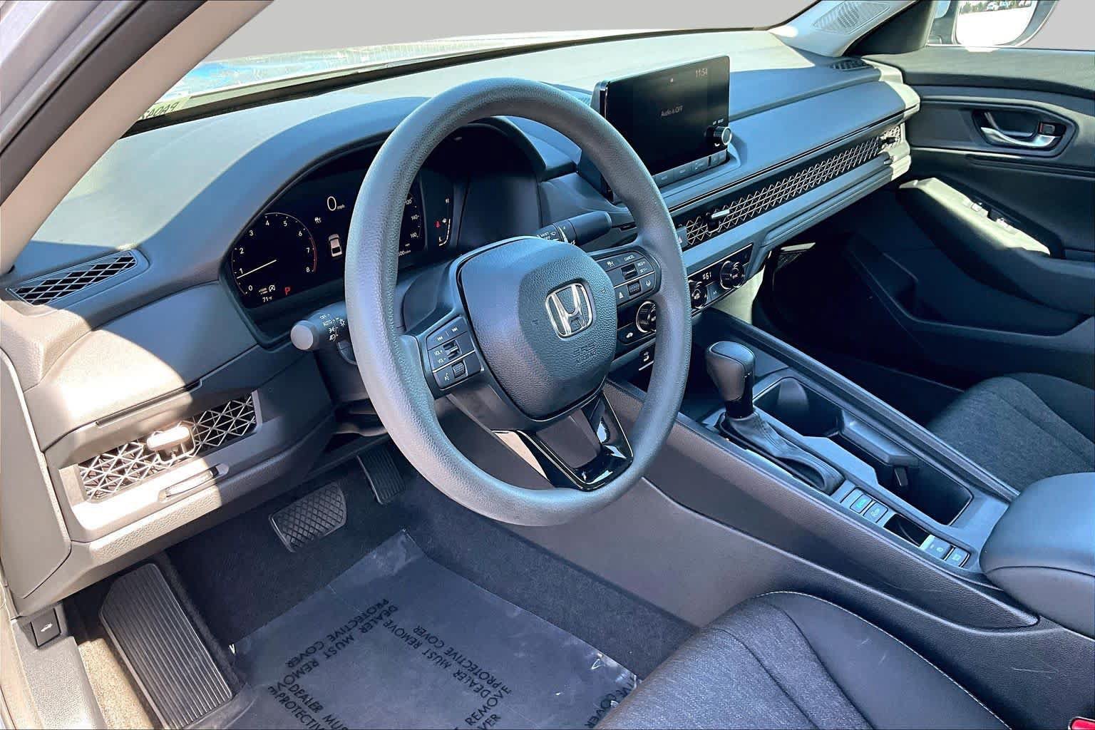 Used 2023 Honda Accord EX image 17