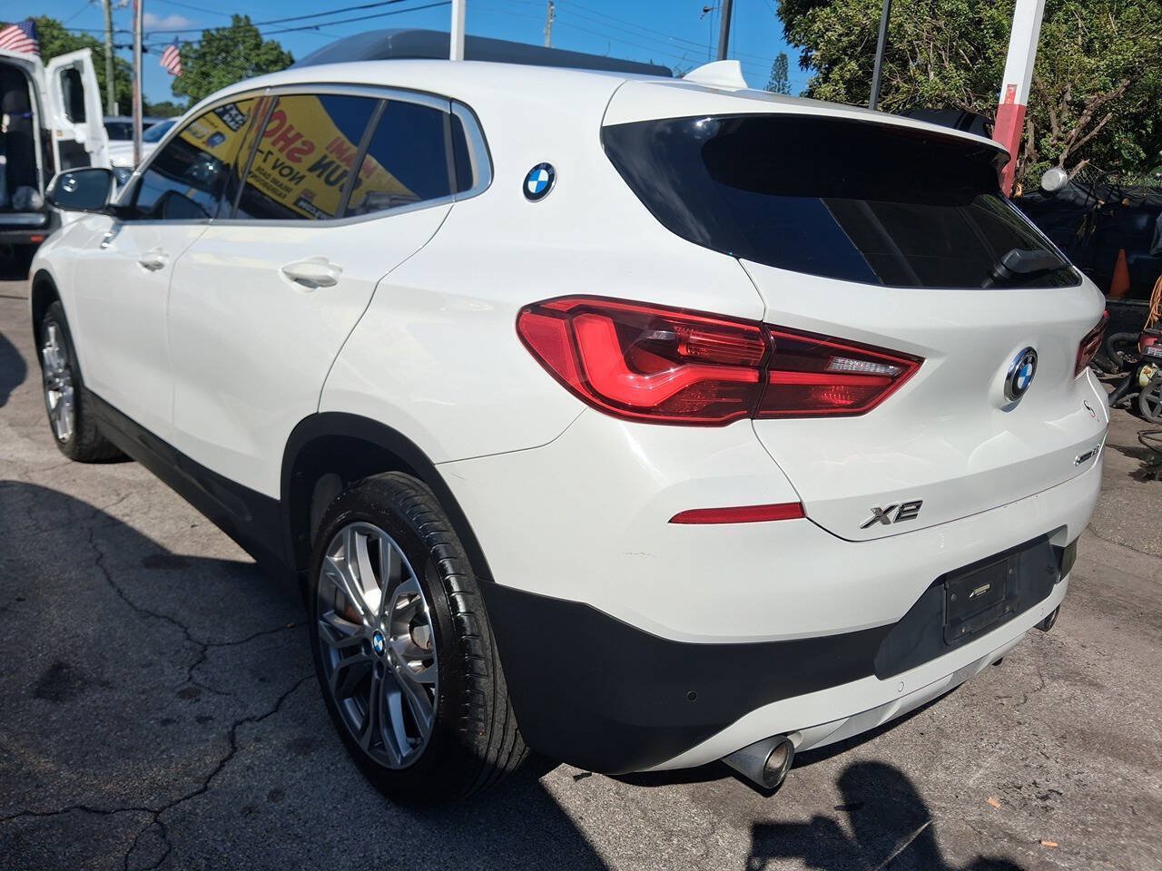 Used 2018 BMW X2 sDrive28i w/ Convenience Package FWD image 2