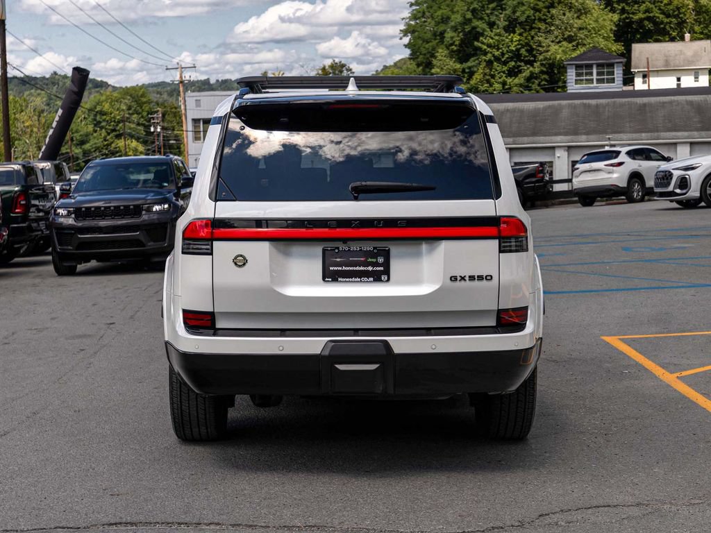 Used 2024 Lexus GX 550 w/ Accessory Package (31) AWD/4WD image 5