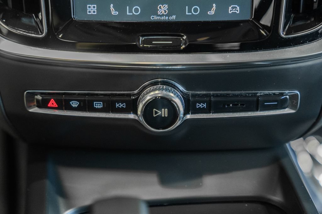 Used 2024 Volvo S60 B5 Core FWD image 19