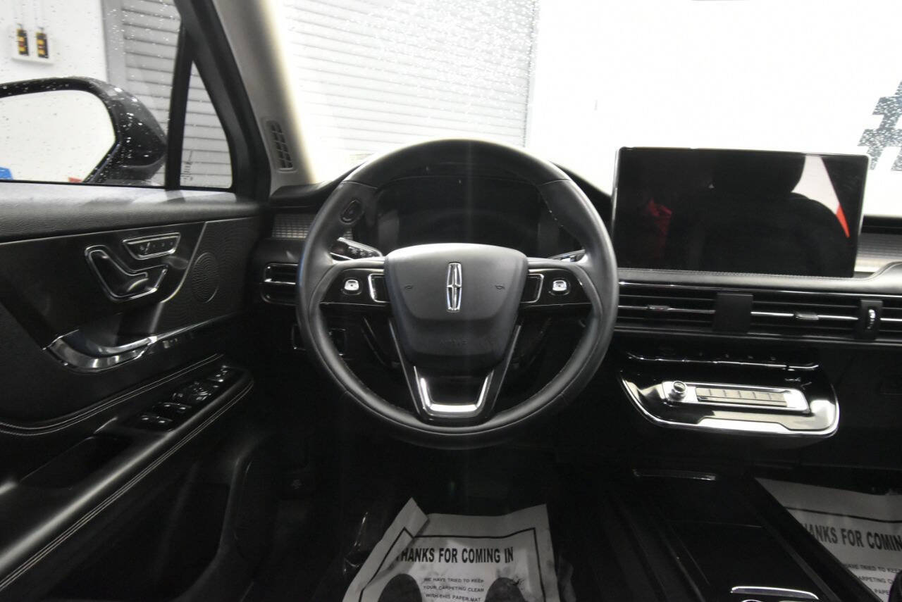Used 2023 Lincoln Corsair AWD w/ Equipment Group 101A image 21