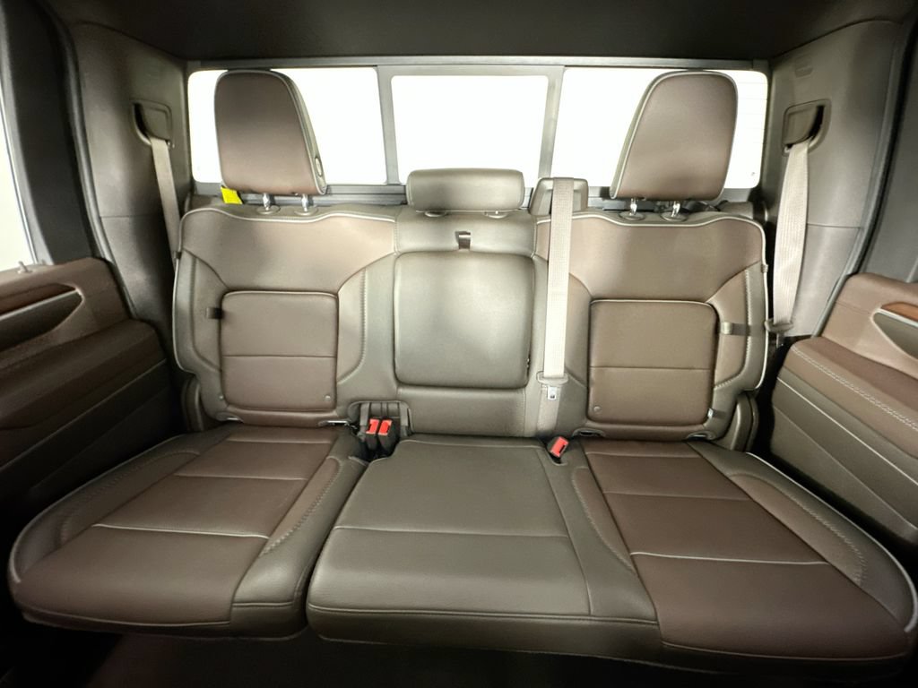 Used 2024 GMC Sierra 2500 Denali w/ Denali Reserve Package AWD/4WD image 13