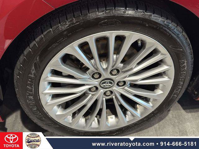 Certified 2019 Toyota Avalon Limited image 10