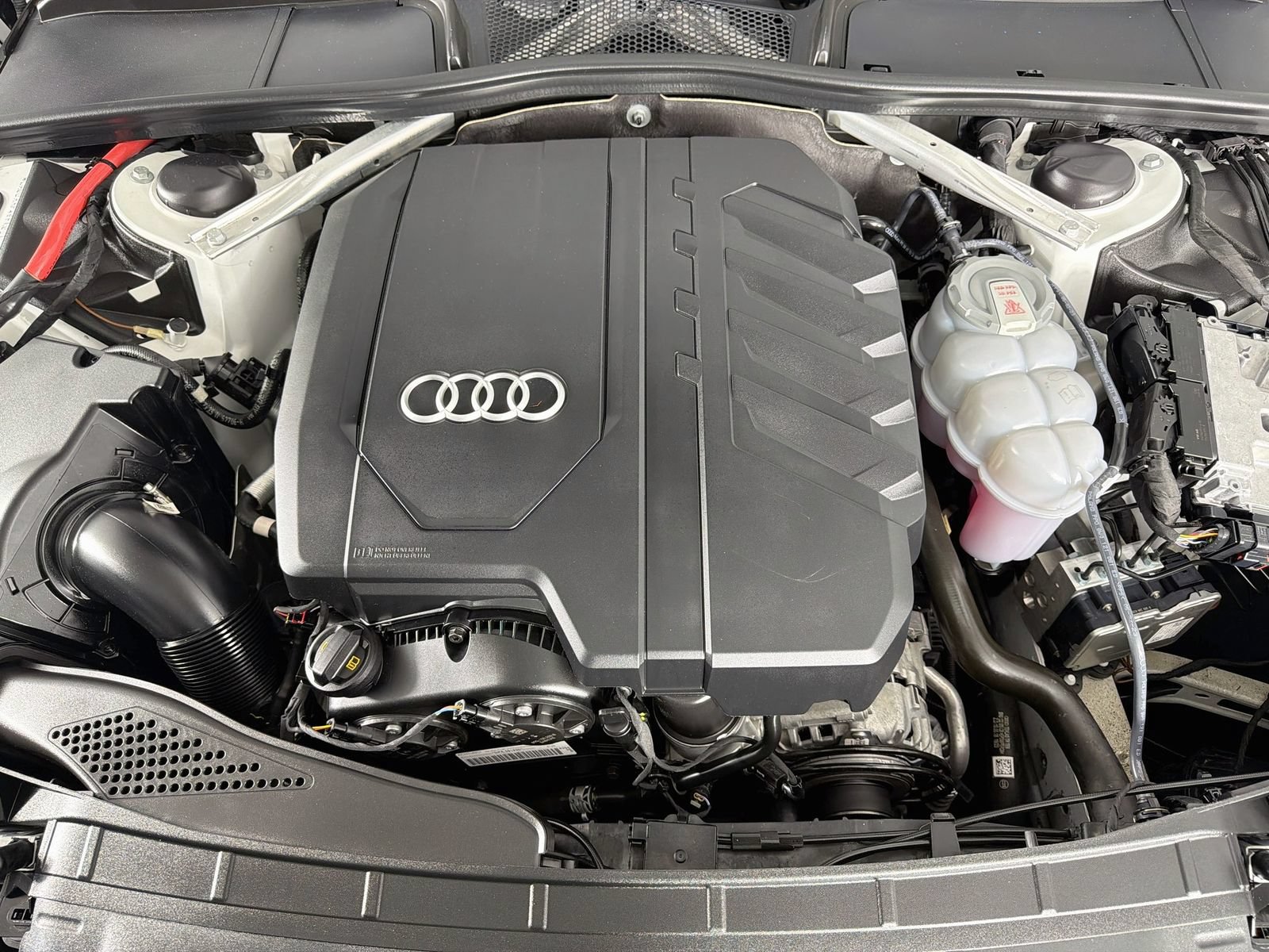 Used 2023 Audi A4 2.0T Premium w/ Convenience Package AWD/4WD image 30