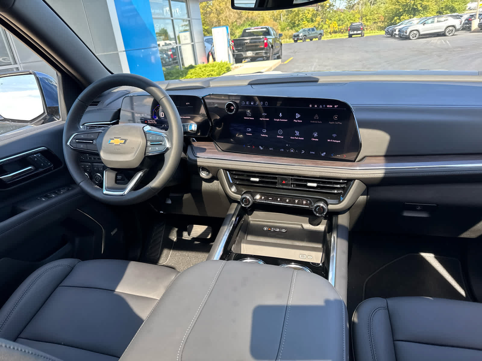 New 2027 Chevrolet Suburban LT w/ Comfort Package AWD/4WD image 7