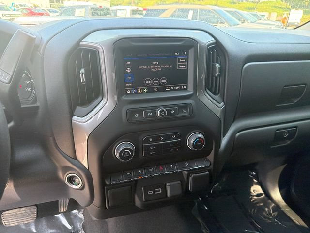 Used 2024 Chevrolet Silverado 1500 Custom Trail Boss AWD/4WD image 28