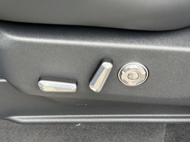 New 2026 Lincoln Navigator Black Label AWD/4WD image 24
