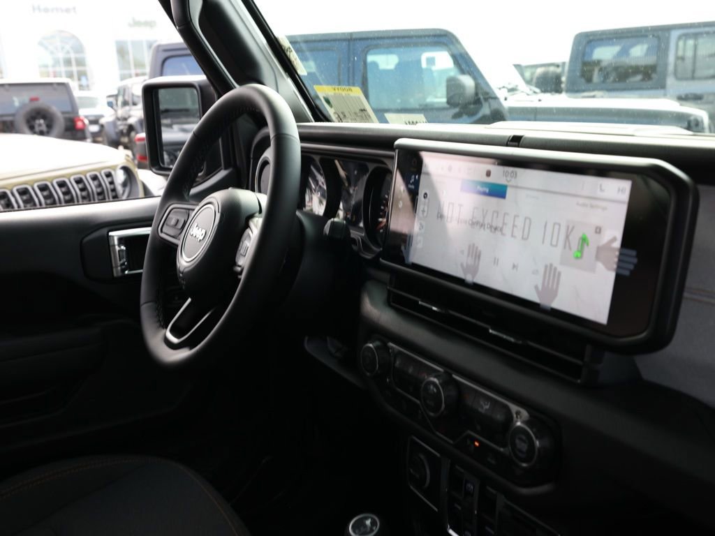 New 2026 Jeep Gladiator Sport image 19