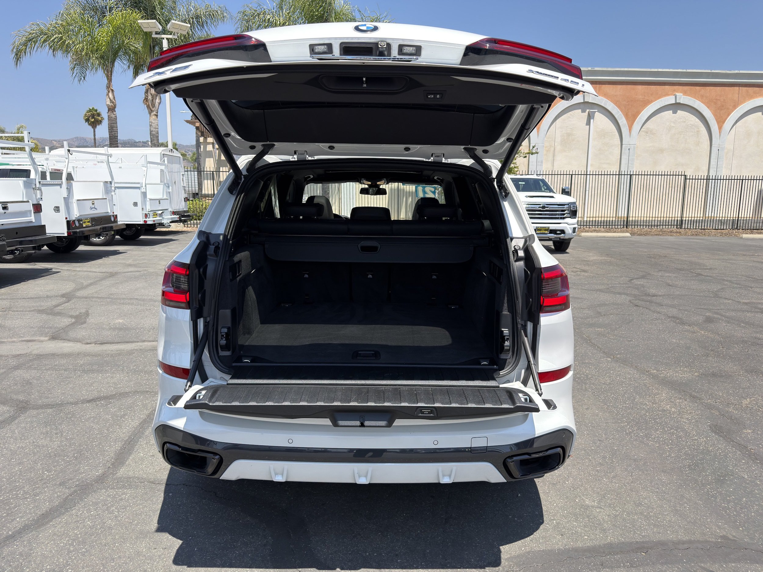 Used 2021 BMW X5 xDrive40i w/ M Sport Package AWD/4WD image 15