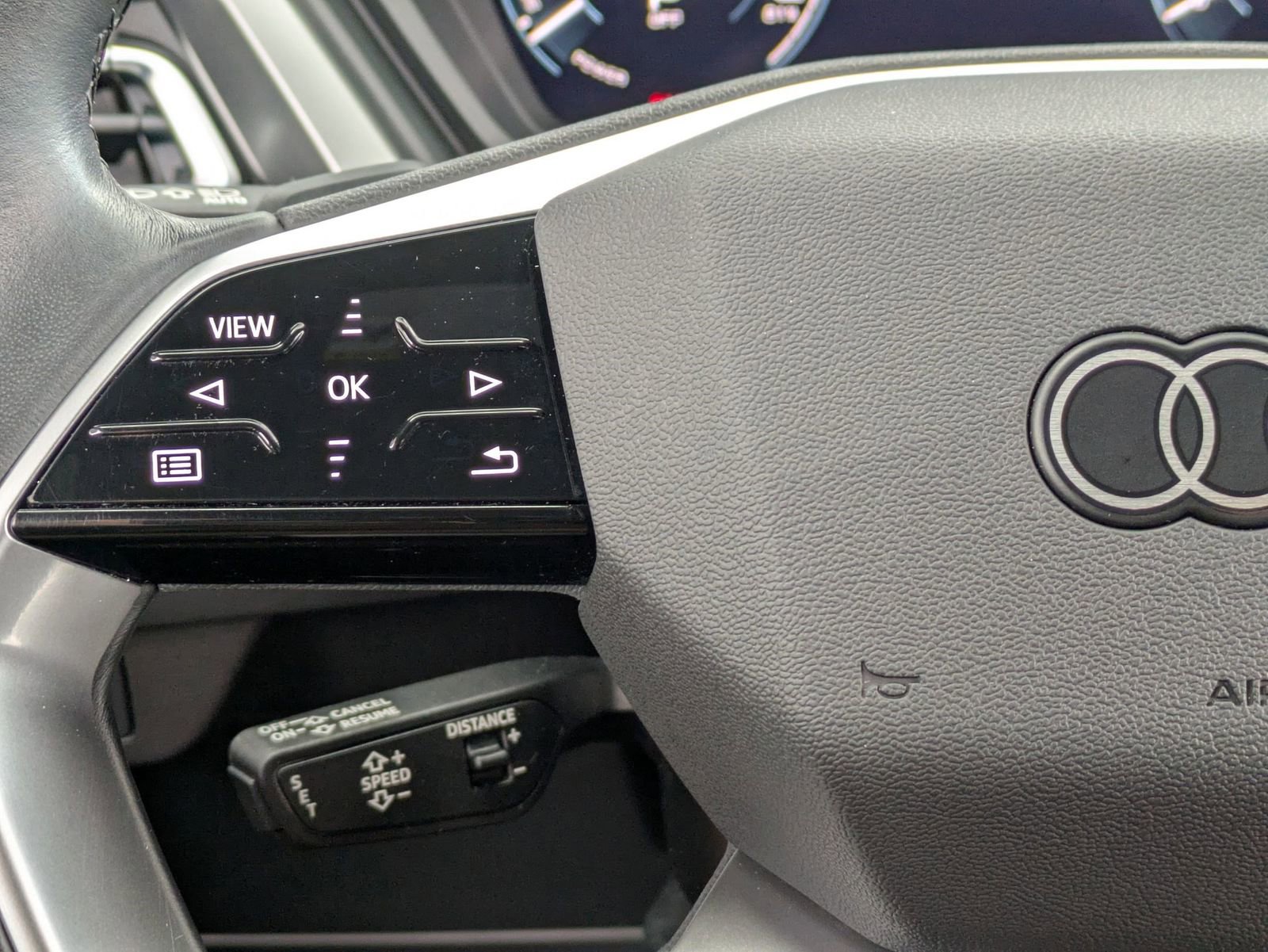 Used 2022 Audi Q4 e-tron Premium Plus w/ Premium Plus image 10