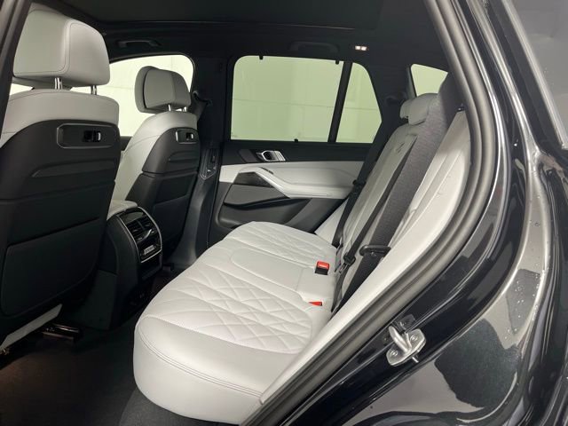 New 2026 BMW X5 M60i image 14