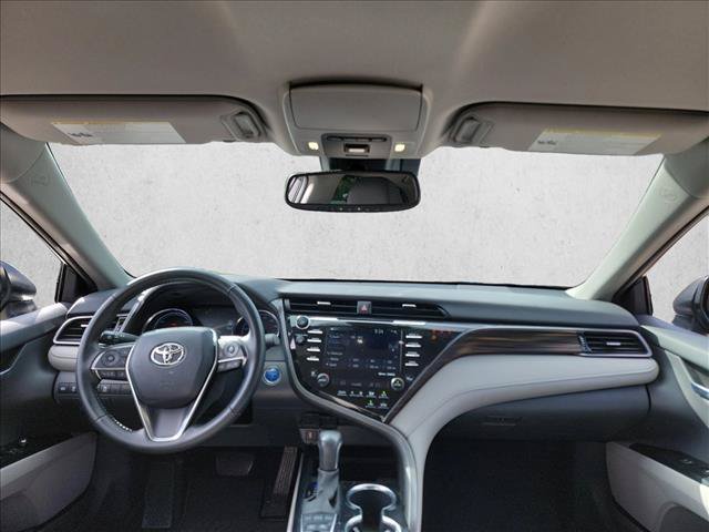 Used 2020 Toyota Camry XLE FWD image 16