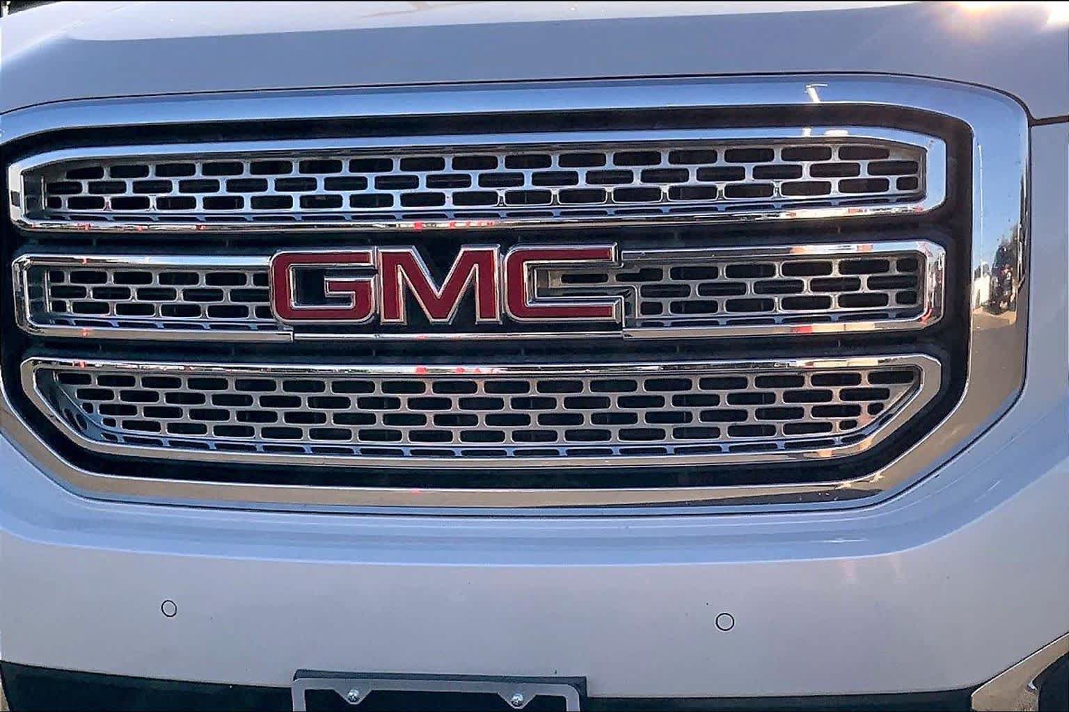 Used 2018 GMC Yukon SLT w/ Open Road Package RWD image 30
