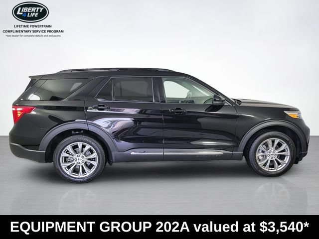 Used 2023 Ford Explorer XLT w/ Equipment Group 202A AWD/4WD image 2