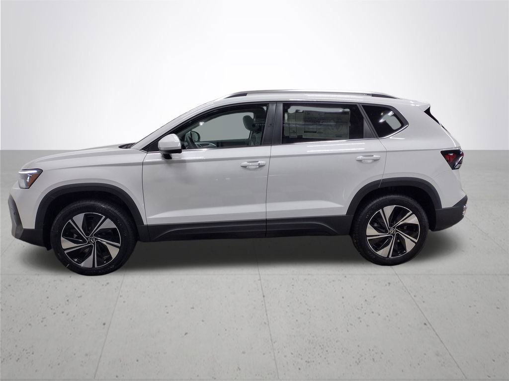 New 2025 Volkswagen Taos SE image 9