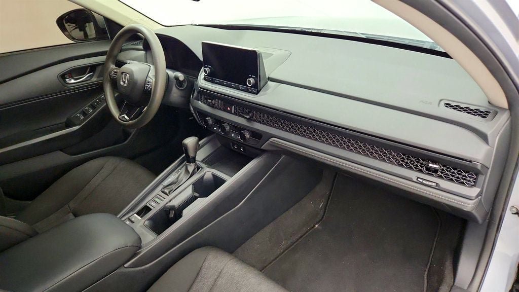Used 2023 Honda Accord LX image 23
