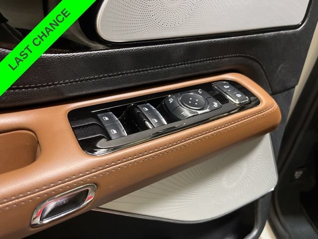 Used 2023 Lincoln Aviator Reserve w/ Equipment Group 201A AWD/4WD image 12