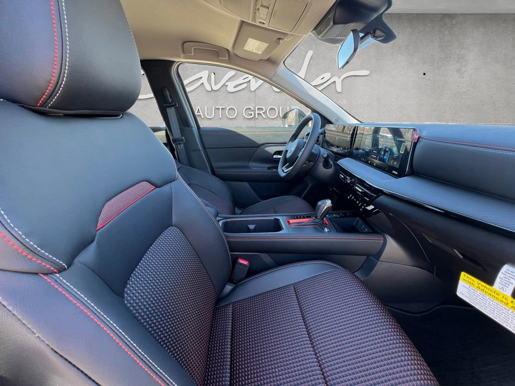 New 2026 Nissan Kicks SR image 24