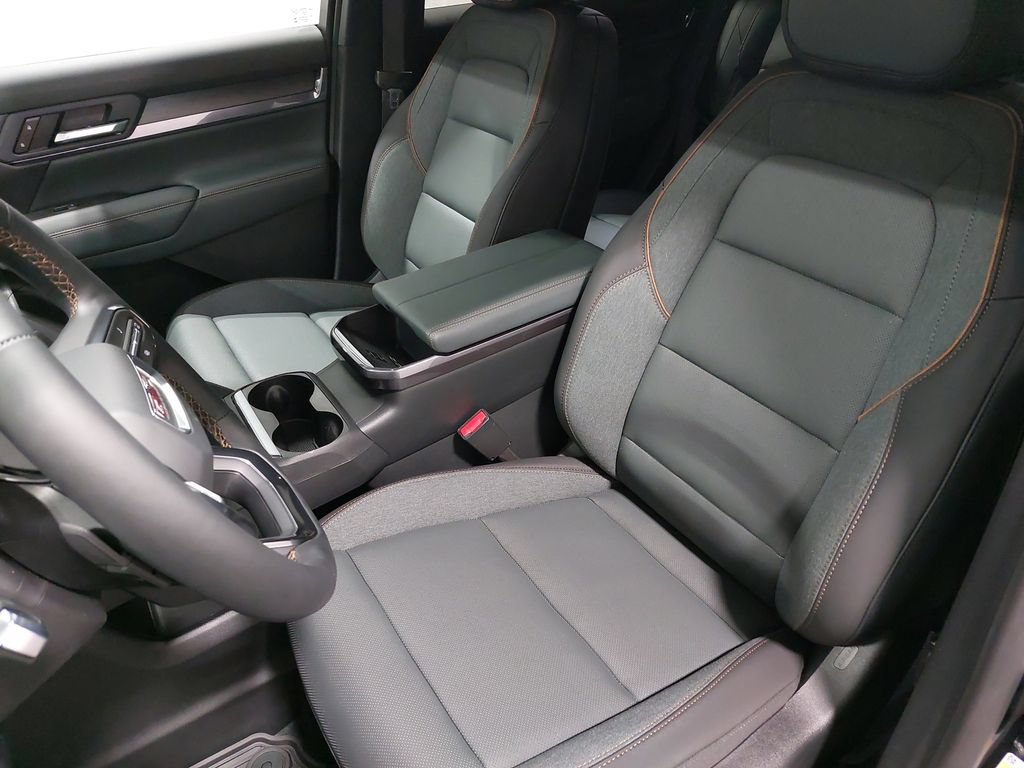 New 2026 GMC Terrain AT4 w/ Technology Package II AWD/4WD image 15