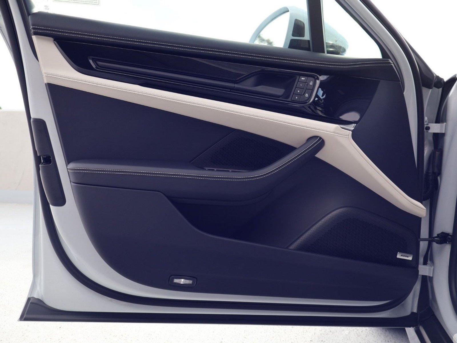 New 2026 Porsche Panamera image 14
