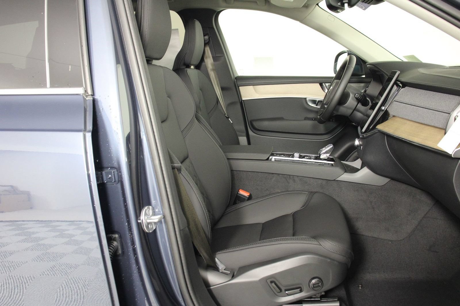 New 2026 Volvo XC90 B6 Plus AWD/4WD image 10
