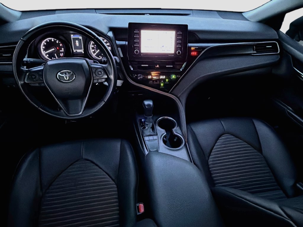 Used 2022 Toyota Camry SE FWD image 15