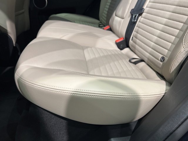 Used 2023 Land Rover Discovery Sport S image 42