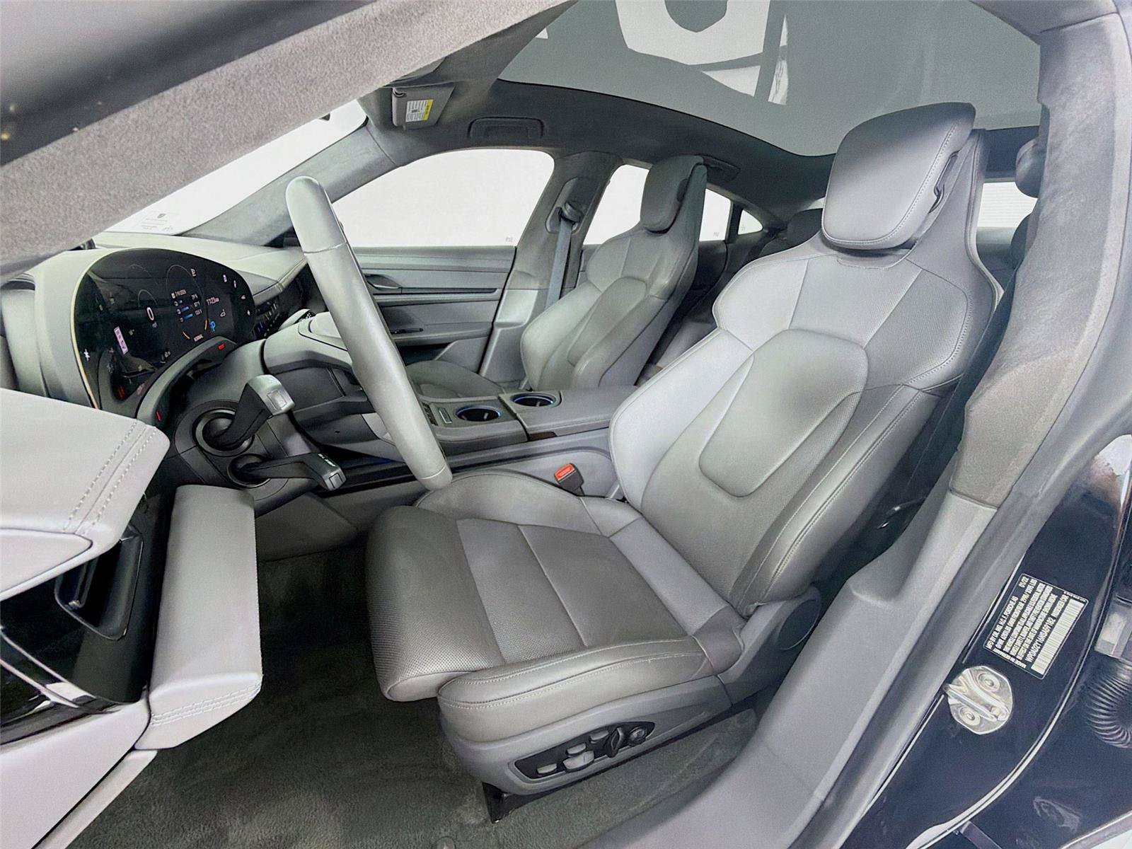 Certified 2022 Porsche Taycan GTS w/ Premium Package (P6U) AWD/4WD image 5